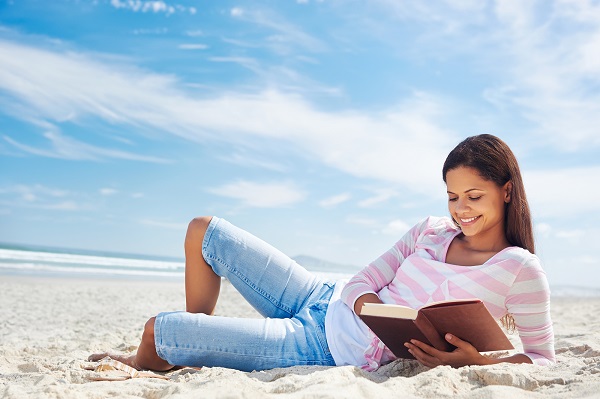 bigstock-woman-reading-and-relaxing-on-45051670