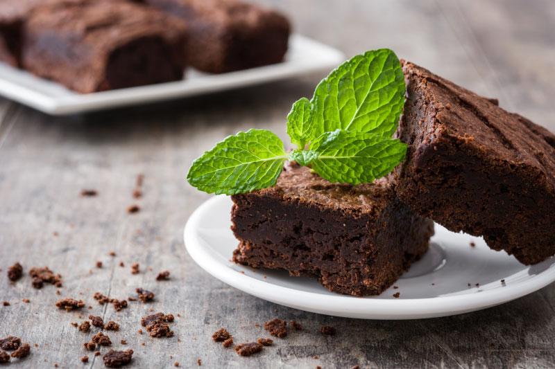 brownies with mint